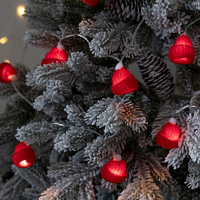 Gifts: гирлянда cosy poms, красная 