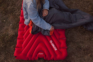 Gifts: надувной коврик insulated static v luxe, красный 