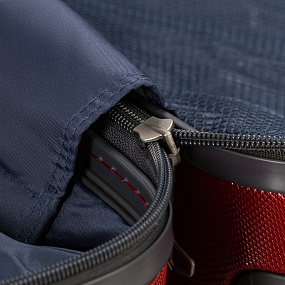 Gifts: чемодан uno zip special m, красный 